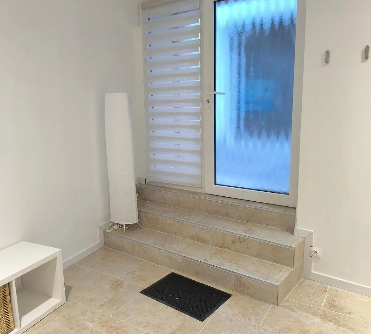 Appartement Avec Une Chambre Et Tout Equipe Dans Centre Ville Montelimar 0*,