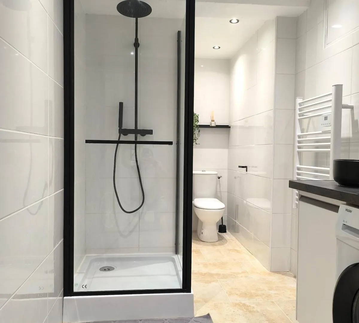 Appartement Avec Une Chambre Et Tout Equipe Dans Centre Ville Montelimar 0*,